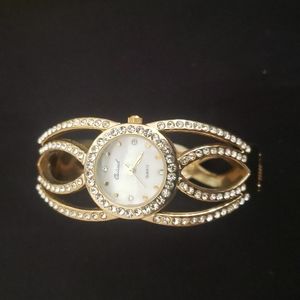 *Osirock Gold Tone Quartz  Rhinestone Watch with Cuff